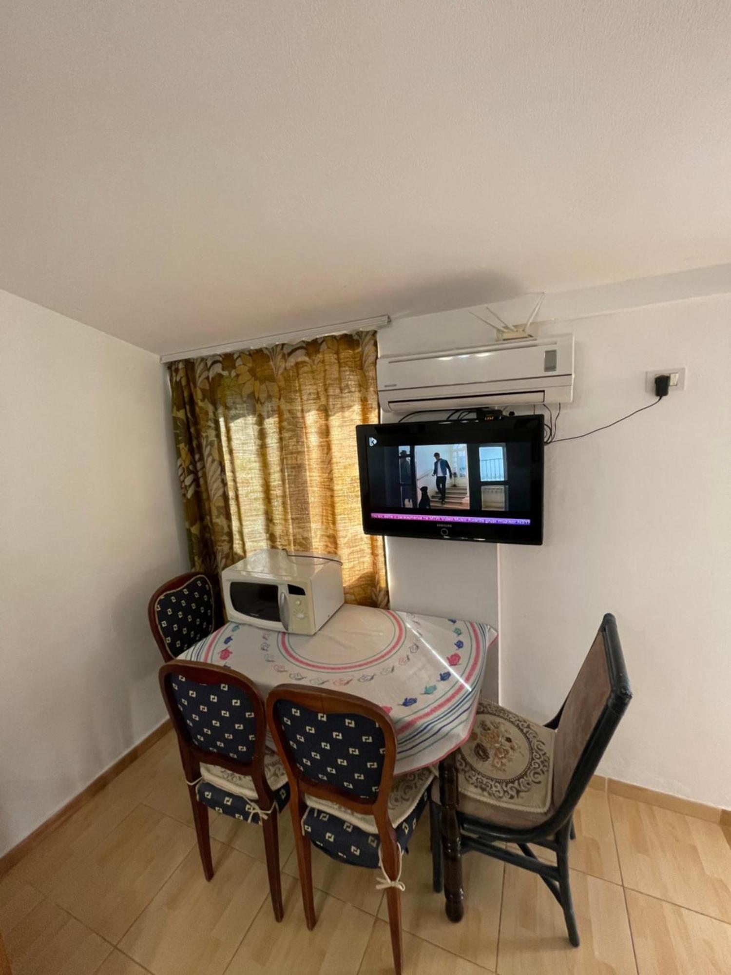 House For Rent Jurgen Villa Golem  Ngoại thất bức ảnh